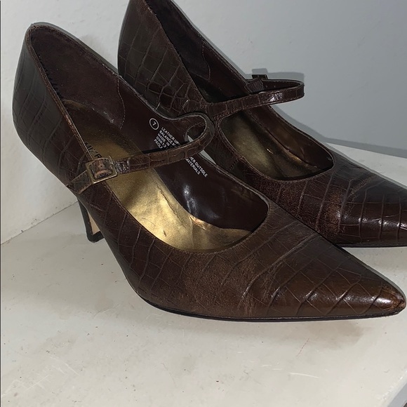 Isaac Mizrahi Faux-Reptile Stilettos - Picture 5 of 5